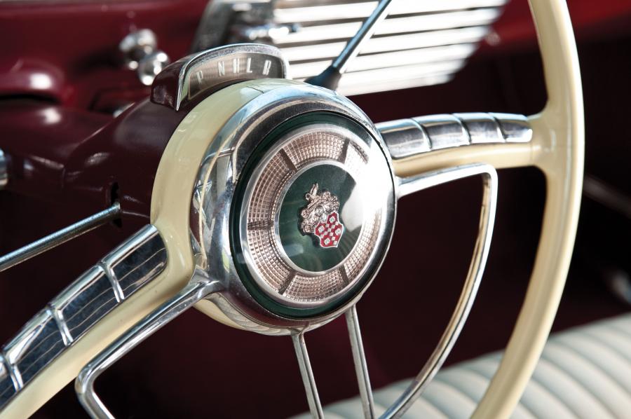  Packard Caribbean Convertible Narrow 1953 года  (фото 6 из 20)